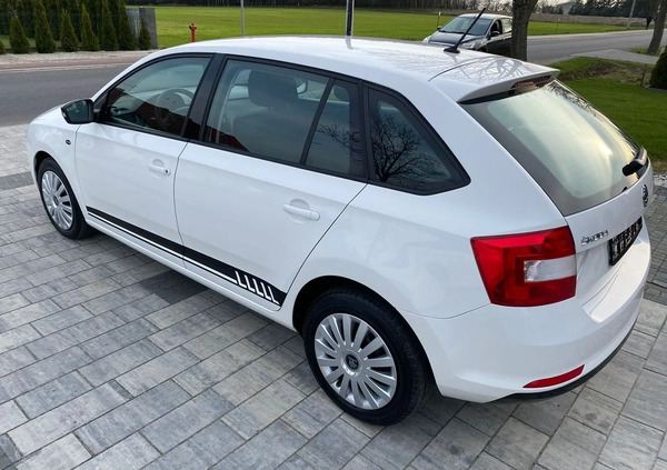 Skoda RAPID cena 31900 przebieg: 135000, rok produkcji 2015 z Jarocin małe 172